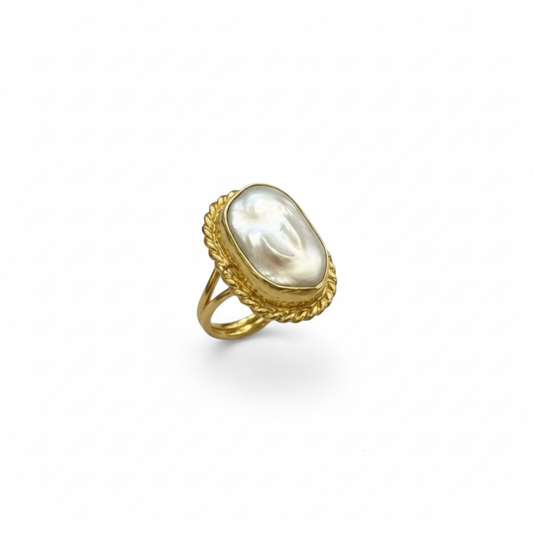 Hera Ring